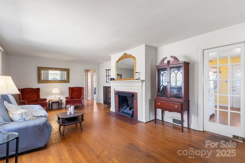 Property image 4 at 62 Clarendon Road, Asheville, NC 28806