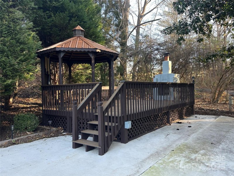 Property image 4 of 109 Cornell Circle in Apple Valley Farms, Lake Lure, NC 28746