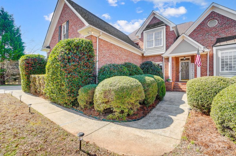 647 Powder Horn Lane