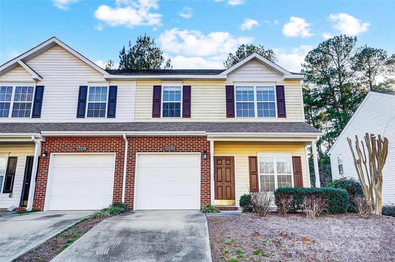 12233 Royal Castle Court