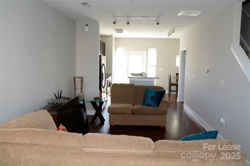 Property image 2 at 724 Seigle Point Drive, Charlotte, NC 28204