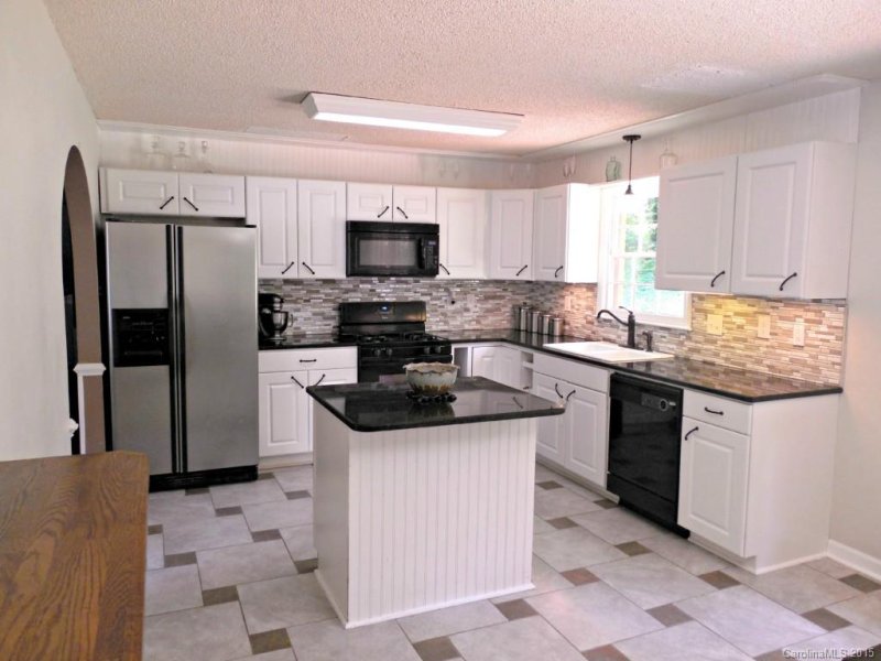 Property image 5 at 3201 Brixton Court, Charlotte, NC 28205