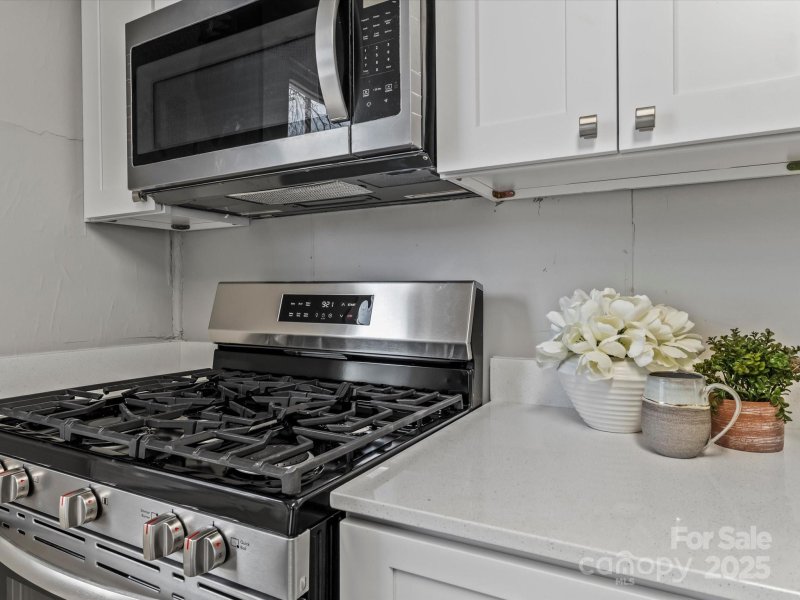 Property image 4 at 609 Spruce Street, Mooresville, NC 28115