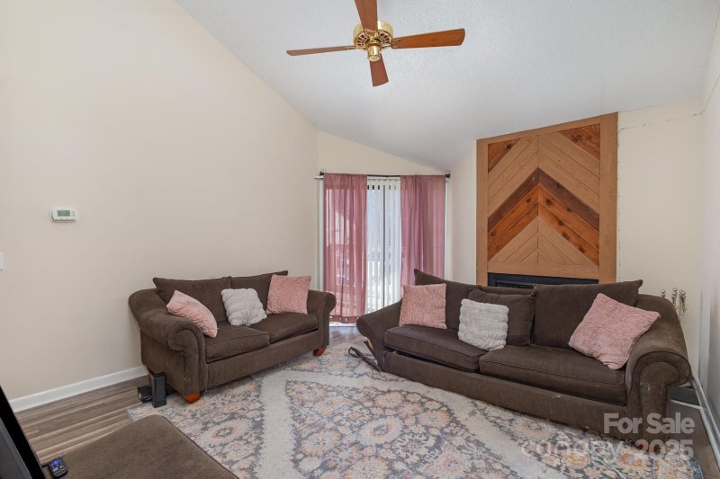 Property image 4 at 4400 Sharon Chase Drive, Charlotte, NC 28215