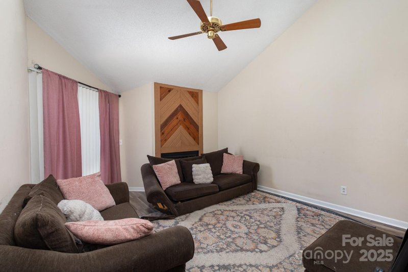 Property image 5 at 4400 Sharon Chase Drive, Charlotte, NC 28215