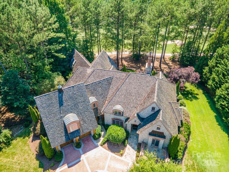 Property image 2 of 1515 Baltusrol Drive in Verdict Ridge, Denver, NC 28037