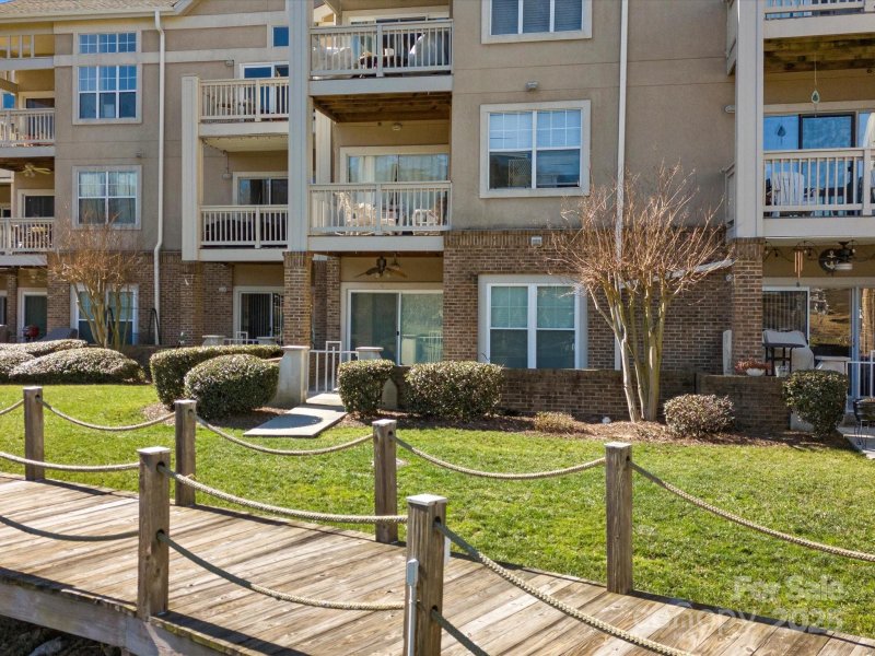 Property image 4 at 103 Pier 33 Drive, Mooresville, NC 28117