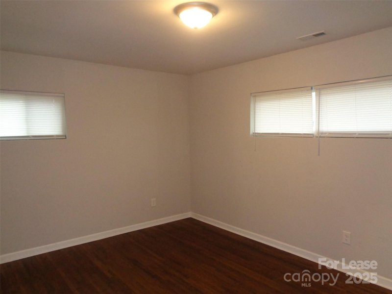 Property image 5 at 3134 Creighton Drive, Charlotte, NC 28205