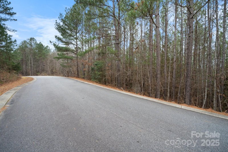 Property image 5 of 207 Grandfathers Pass in Lake Rhodhiss Estates, Valdese, NC 28690