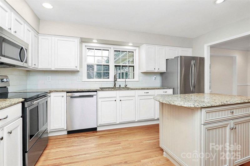 Property image 5 at 7141 Lancer Drive, Charlotte, NC 28226