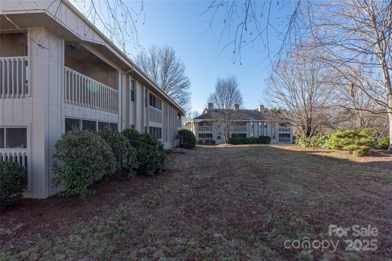 Property image 3 at 406 Abbey Circle, Asheville, NC 28805