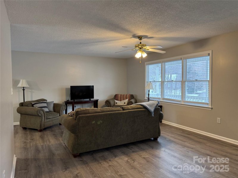 Property image 2 at 4001 Drake Court, Denver, NC 28037