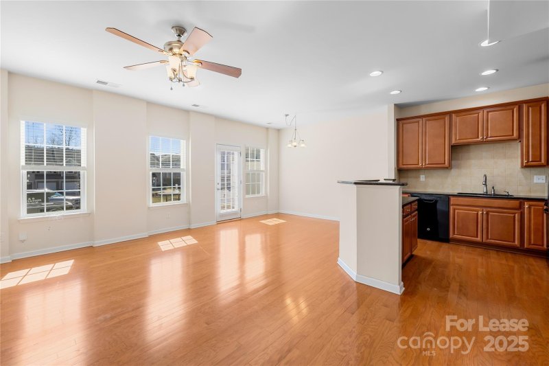 Property image 3 at 2627 Silverthorn Drive, Charlotte, NC 28273