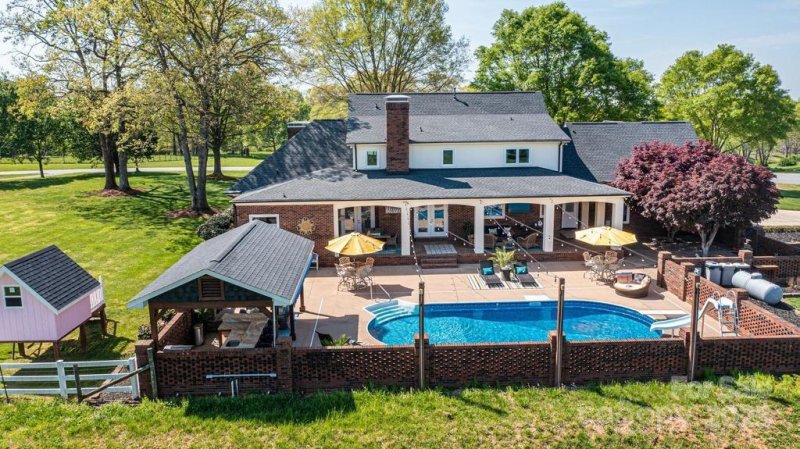 5544 Quail Creek Drive