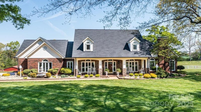 Property image 3 at 5544 Quail Creek Drive, Granite Falls, NC 28630