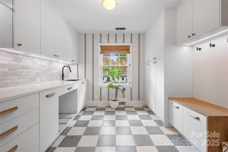 Property image 5 at 5217 Addison Avenue, Charlotte, NC 28211