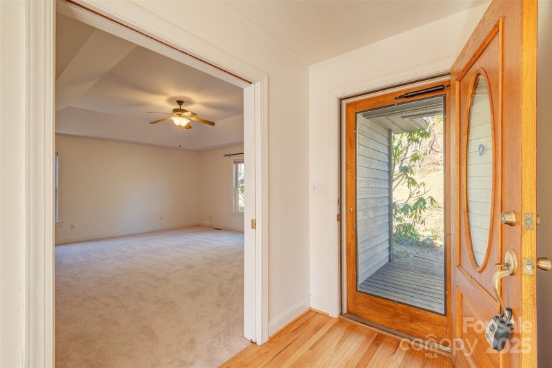 Property image 3 at 378 E Sondley Drive, Asheville, NC 28805