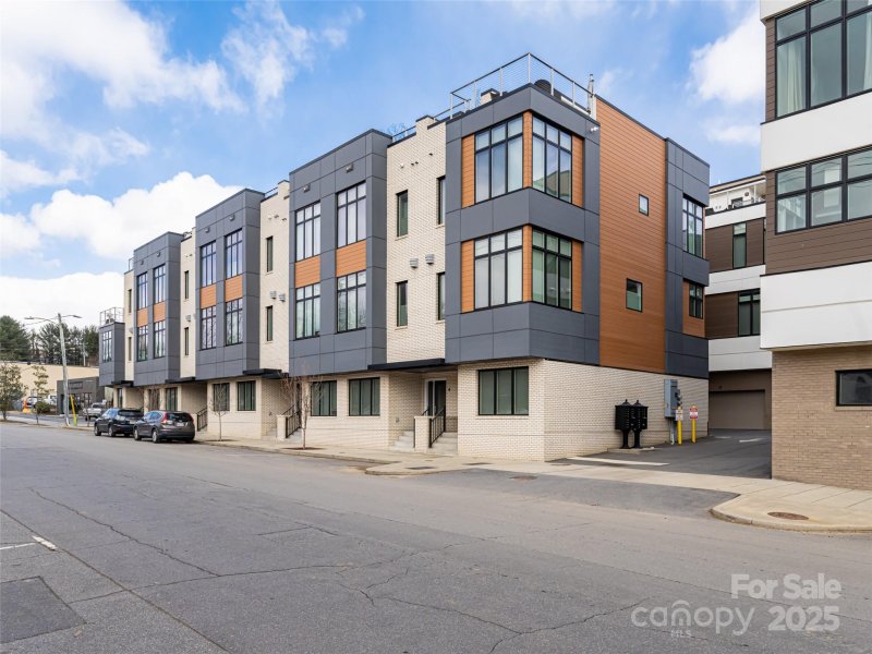 Bauhaus South Slope, Asheville Community