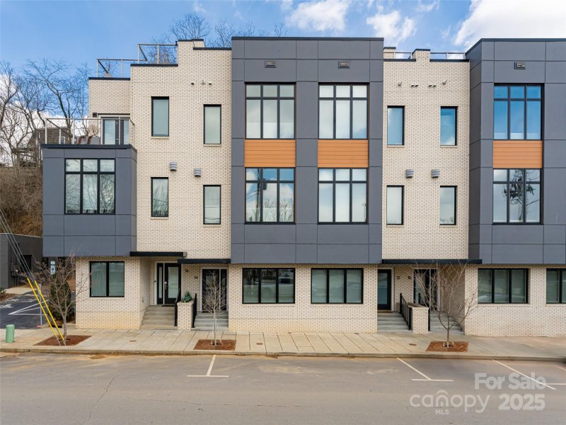 Property image 3 of 14 Bauhaus Court in Bauhaus South Slope, Asheville, NC 28801