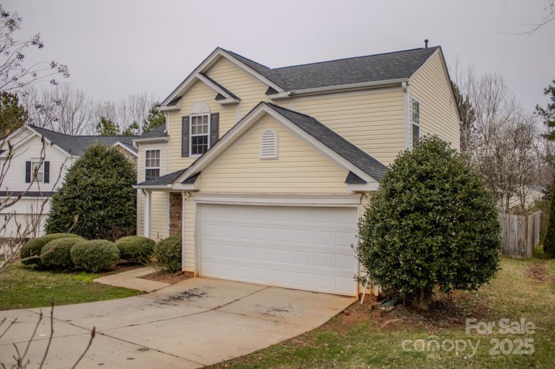 Property image 3 at 2111 Bennett Woods Court, Charlotte, NC 28216