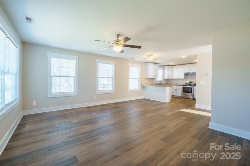 Property image 4 at 418 N Pear Street, Gastonia, NC 28054