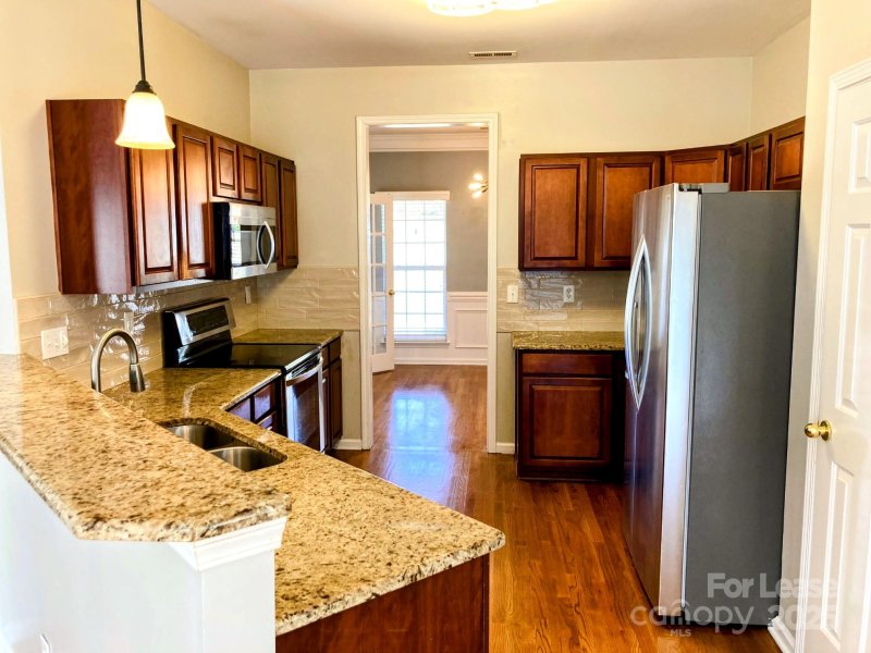 Property image 3 at 11036 Carver Pond Road, Charlotte, NC 28269