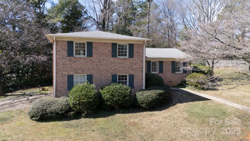 Property image 2 at 2105 Monticello Drive, Gastonia, NC 28056