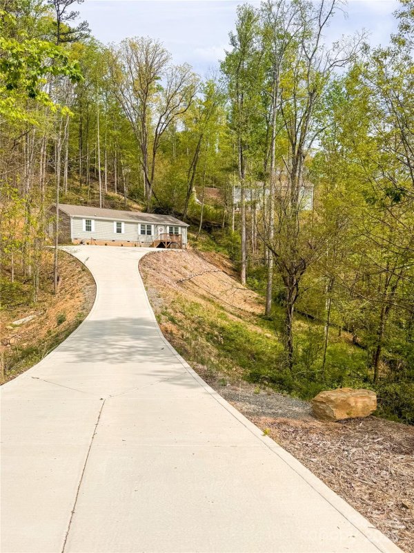 15 Luther Woods Drive