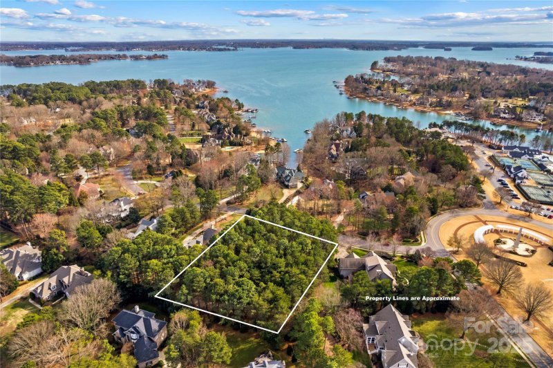 Property image 3 at 184 Vineyard Drive, Mooresville, NC 28117