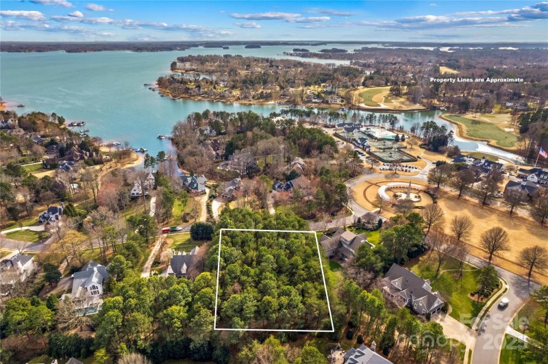 Property image 4 at 184 Vineyard Drive, Mooresville, NC 28117