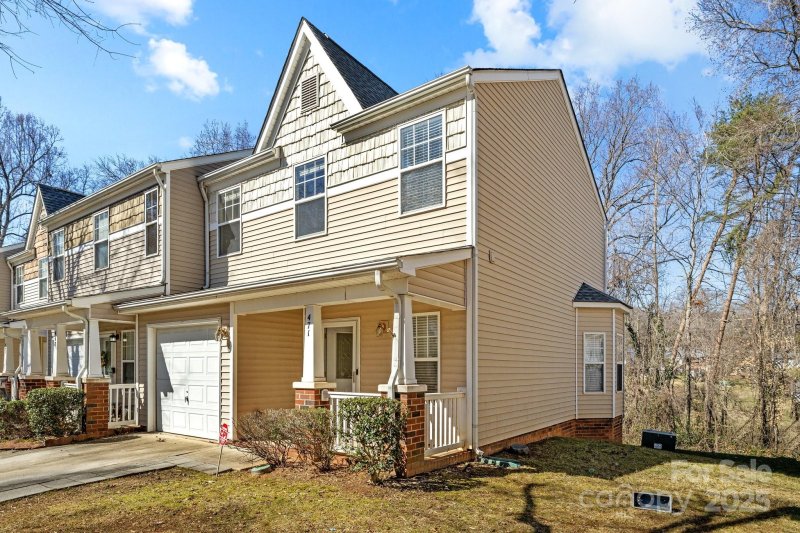 Property image 2 at 471 Doughton Lane, Charlotte, NC 28217