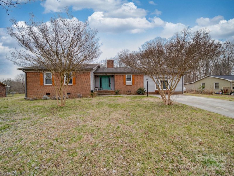 Property image 2 at 1525 Oakridge Drive, Salisbury, NC 28146