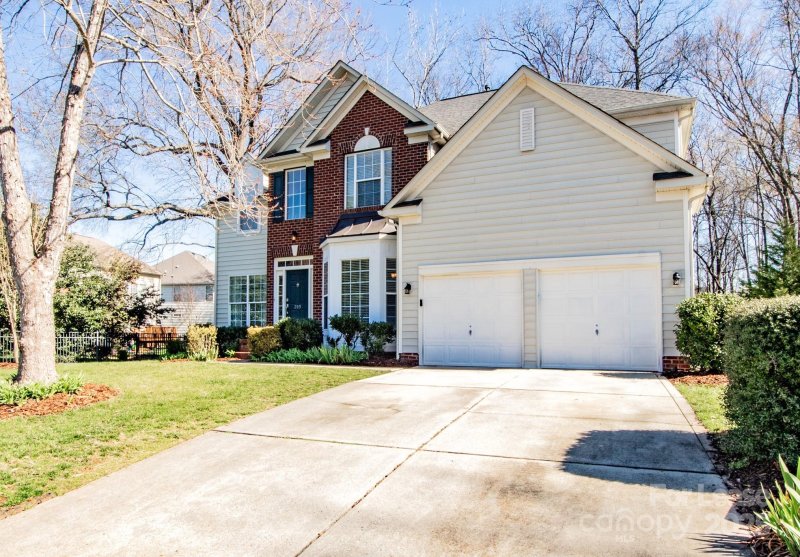 Property image 2 at 203 Elven Court, Waxhaw, NC 28173