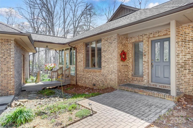 Property image 5 at 11 Courageous Street, Lake Wylie, SC 29710