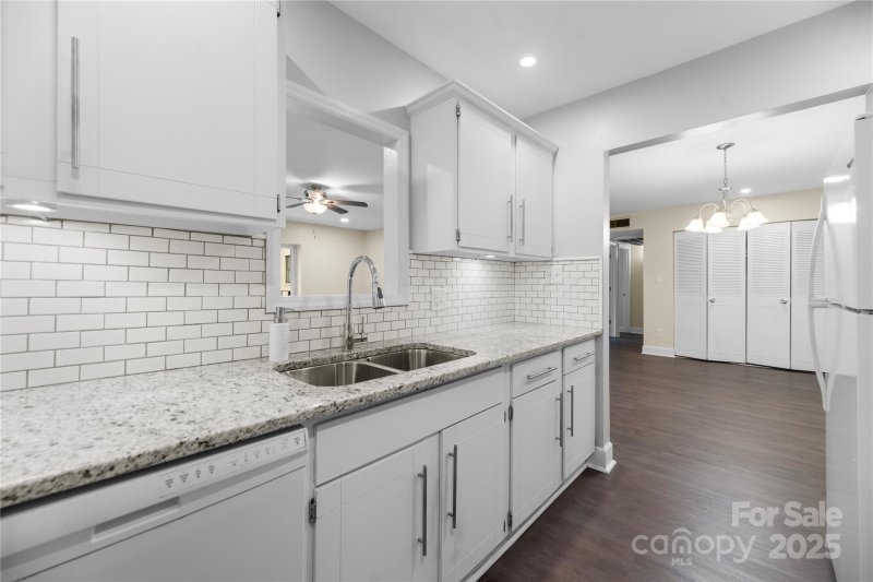 Charlotte House, Charlotte Community