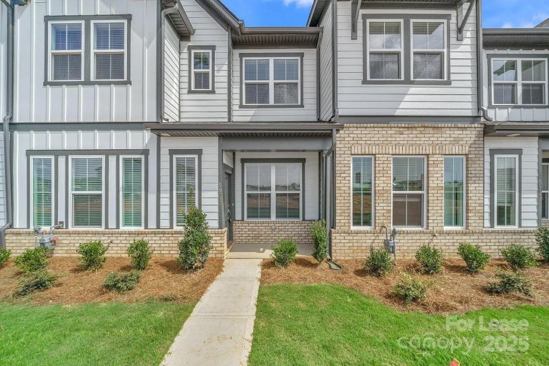 Property image 2 at 5817 Waterfall Place, Charlotte, NC 28215