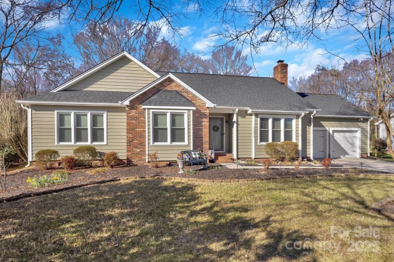 Property image 2 at 13015 Greycrest Drive, Charlotte, NC 28278