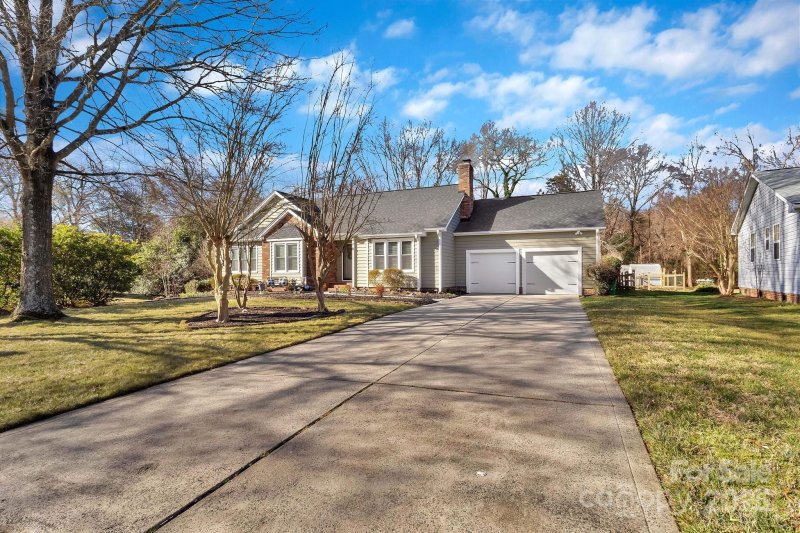 Property image 3 at 13015 Greycrest Drive, Charlotte, NC 28278