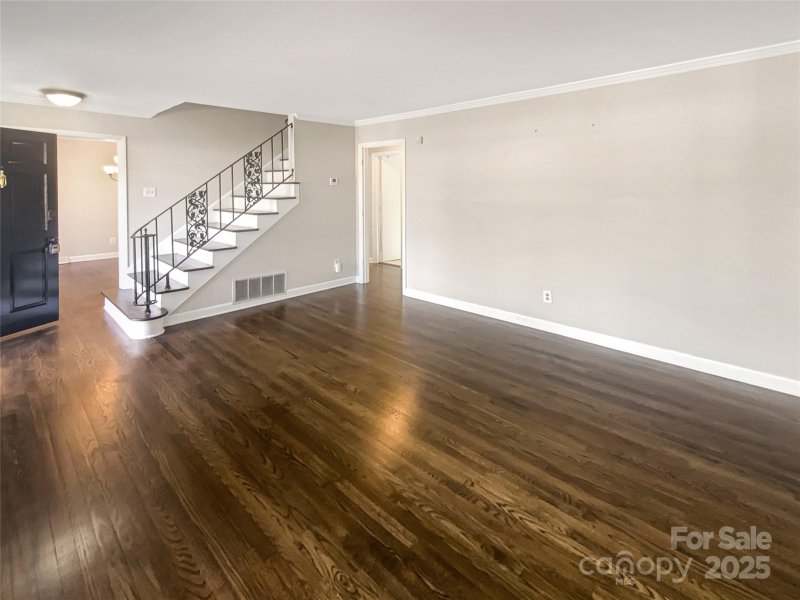 Property image 3 at 5014 Coronado Drive, Charlotte, NC 28212