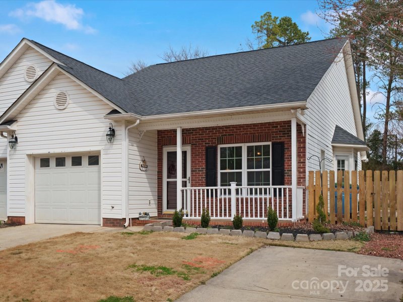 Property image 3 at 415 Danielle Way, Fort Mill, SC 29715