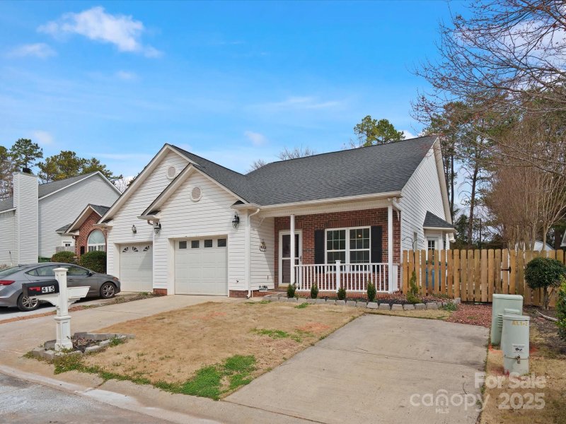 Property image 4 at 415 Danielle Way, Fort Mill, SC 29715