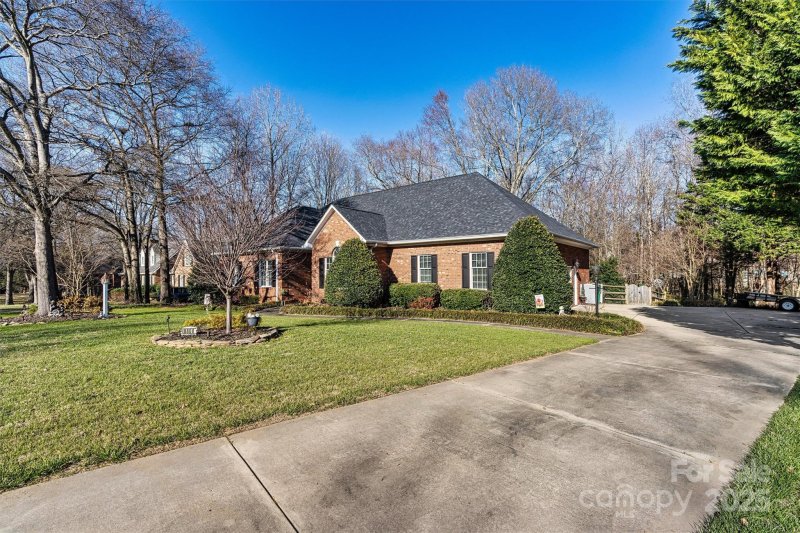 Property image 4 at 8808 Fallsdale Drive, Charlotte, NC 28214