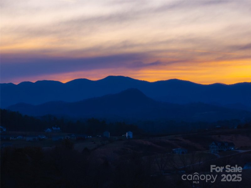 Property image 4 at 110 Saddle Ridge Drive, Alexander, NC 28701