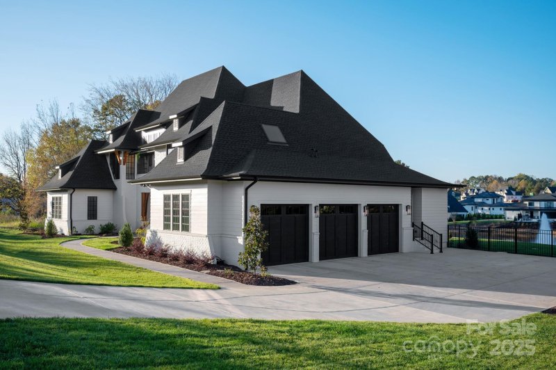 Property image 3 of 1004 Maxwell Court in Sage At Marvin, Marvin, NC 28173