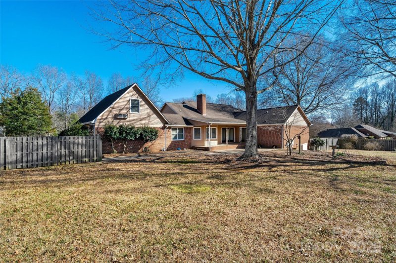 Property image 4 at 133 Persimmon Creek Road, Kings Mountain, NC 28086