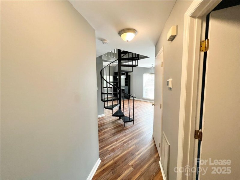 Property image 3 at 2509 Stockbridge Drive, Charlotte, NC 28210