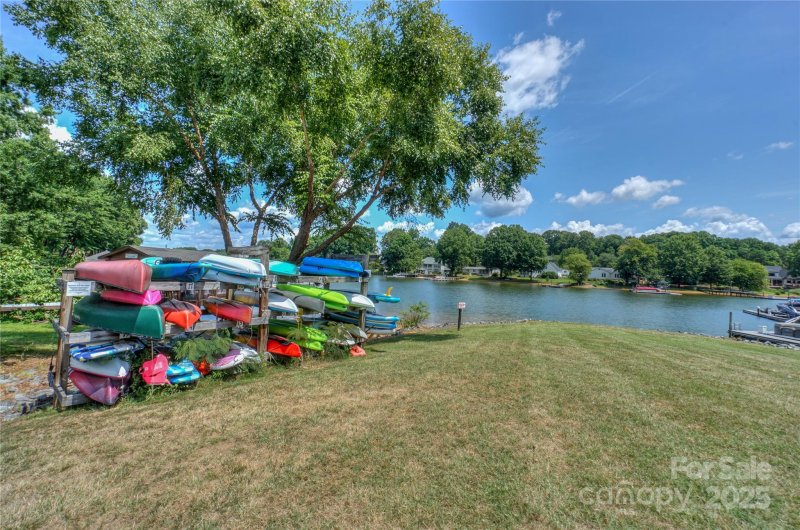 Property image 2 at 107 Pier 33 Drive, Mooresville, NC 28117