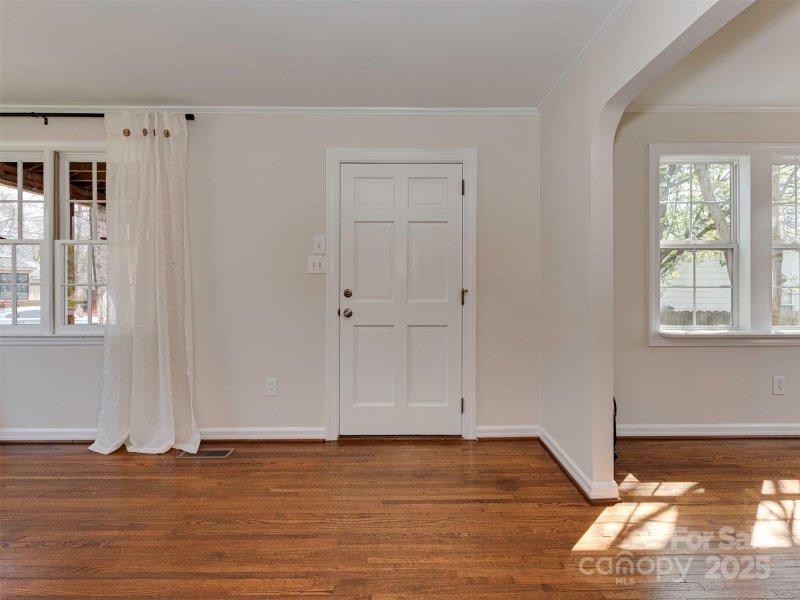 Property image 3 at 5300 Buckingham Drive, Charlotte, NC 28209