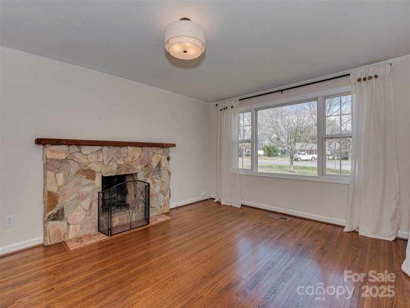 Property image 5 at 5300 Buckingham Drive, Charlotte, NC 28209