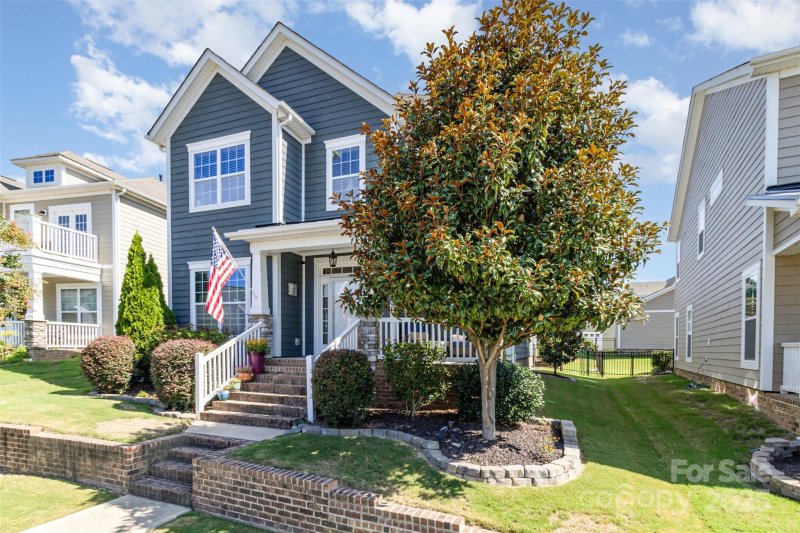 Property image 2 of 6187 Cloverdale Drive in Cameron Creek, Tega Cay, SC 29708
